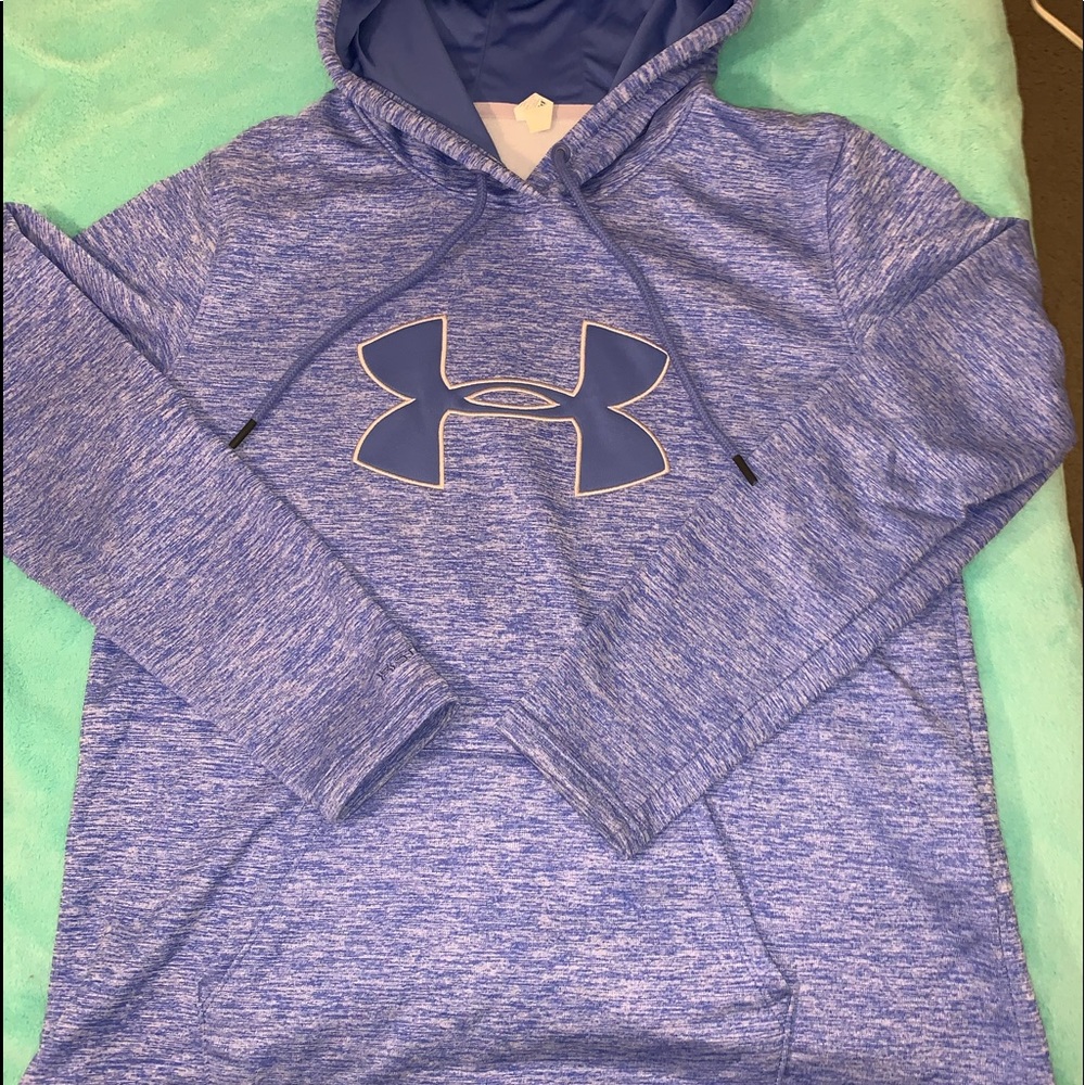 🌸 Under Armour Hoodie